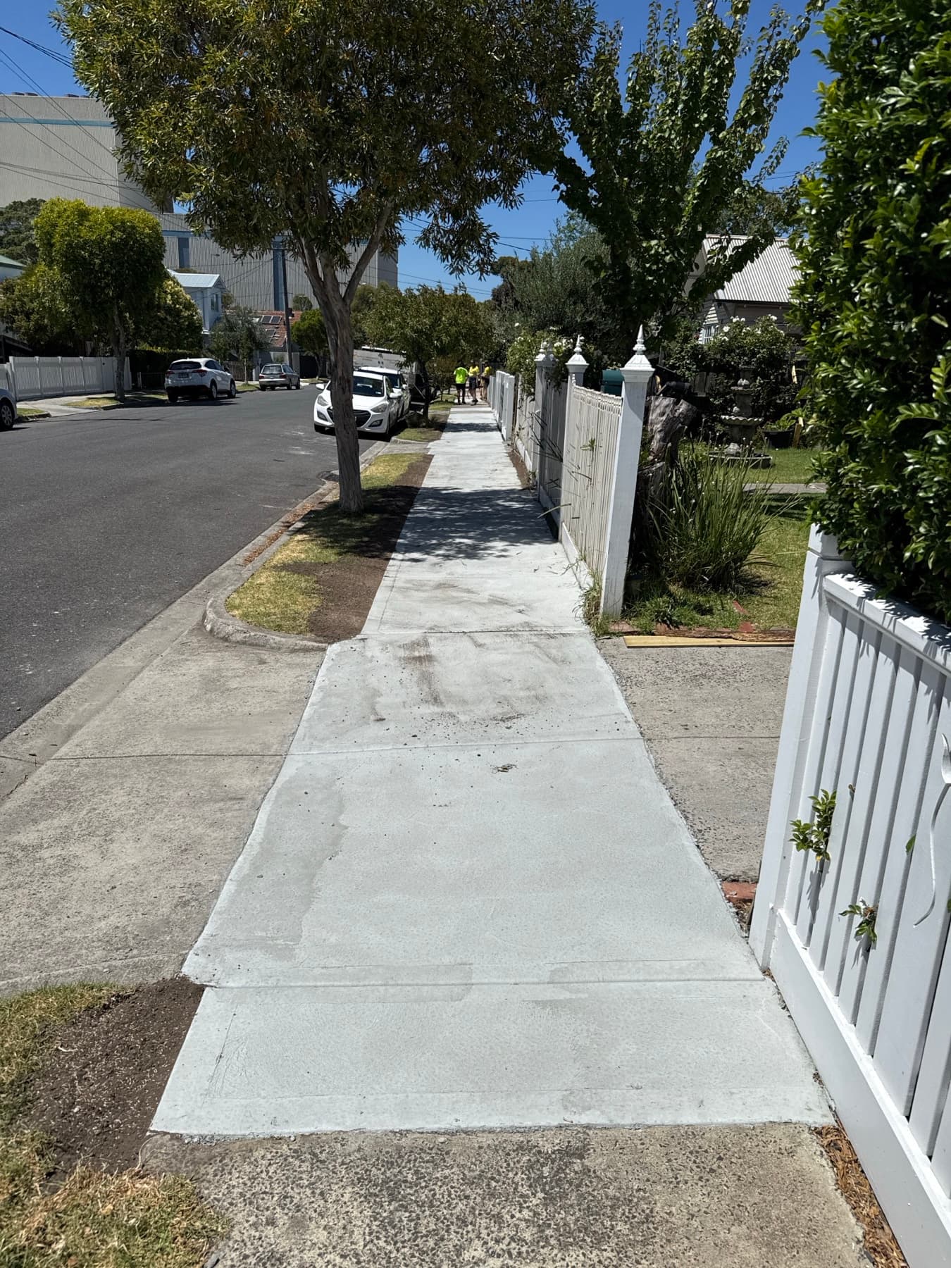 Crossing & footpath